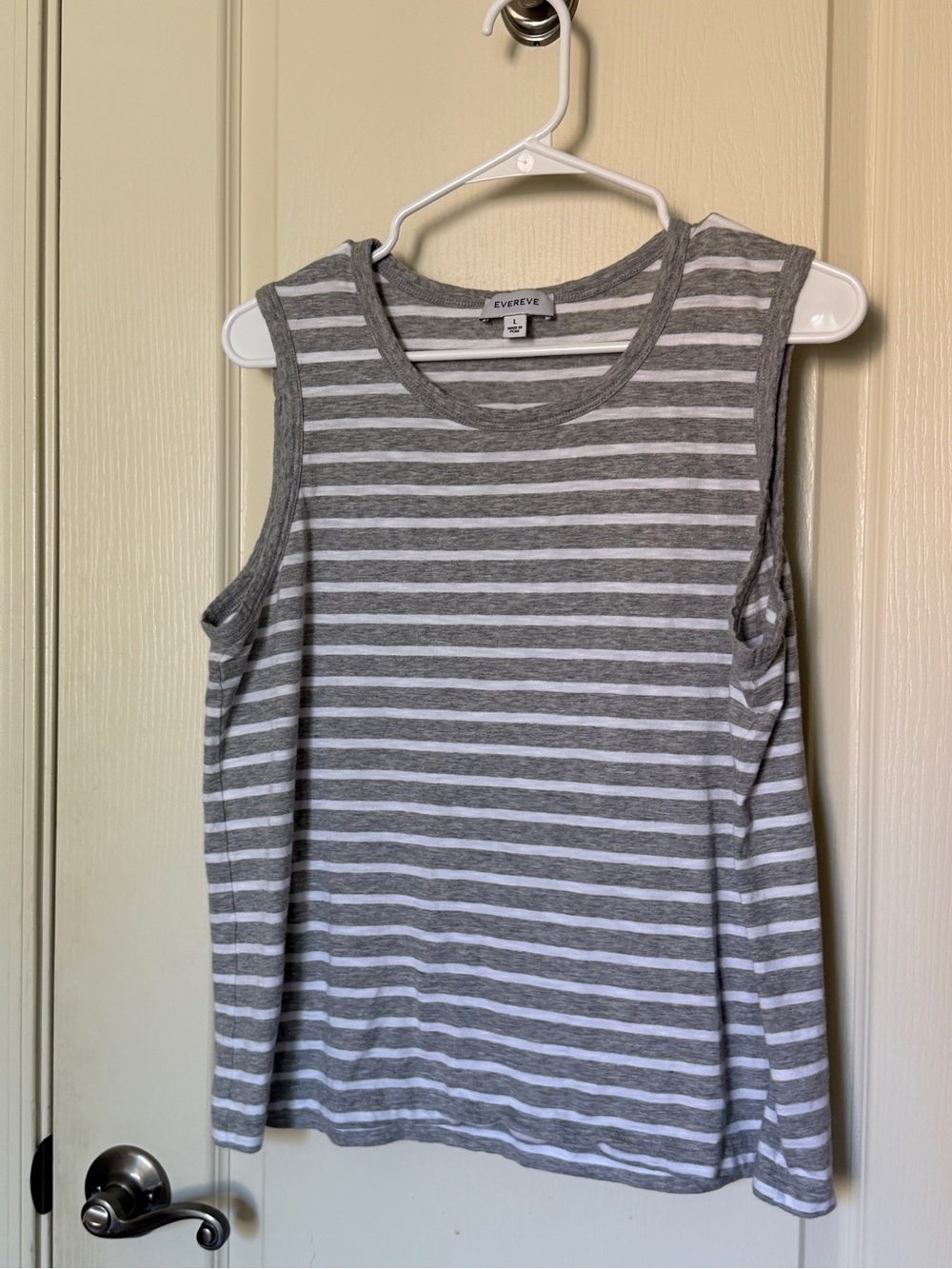 Evereve Gray & White Striped Sleeveless Tank Size L